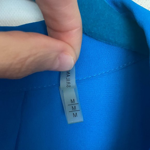 T Tahari | Blue | Button Down | Long Sleeve | Size Medium - Picture 4 of 11